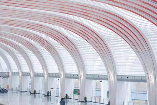 广州白云站内部