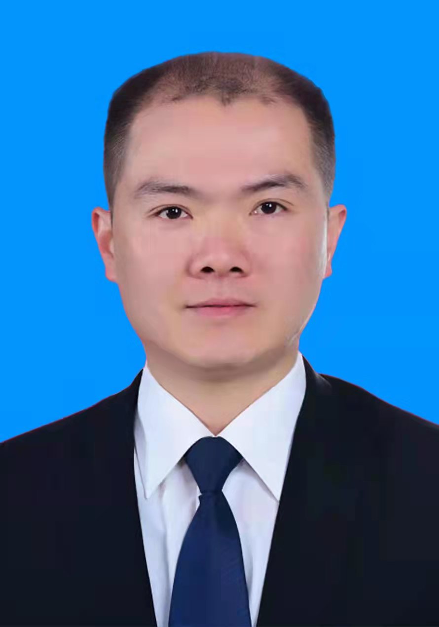 现任贵州省桐梓县经济贸易局党委委员,副局长.