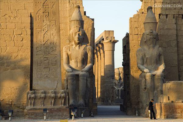  p>卢克索为埃及古城,位于南部 a target="_blank" href="/item