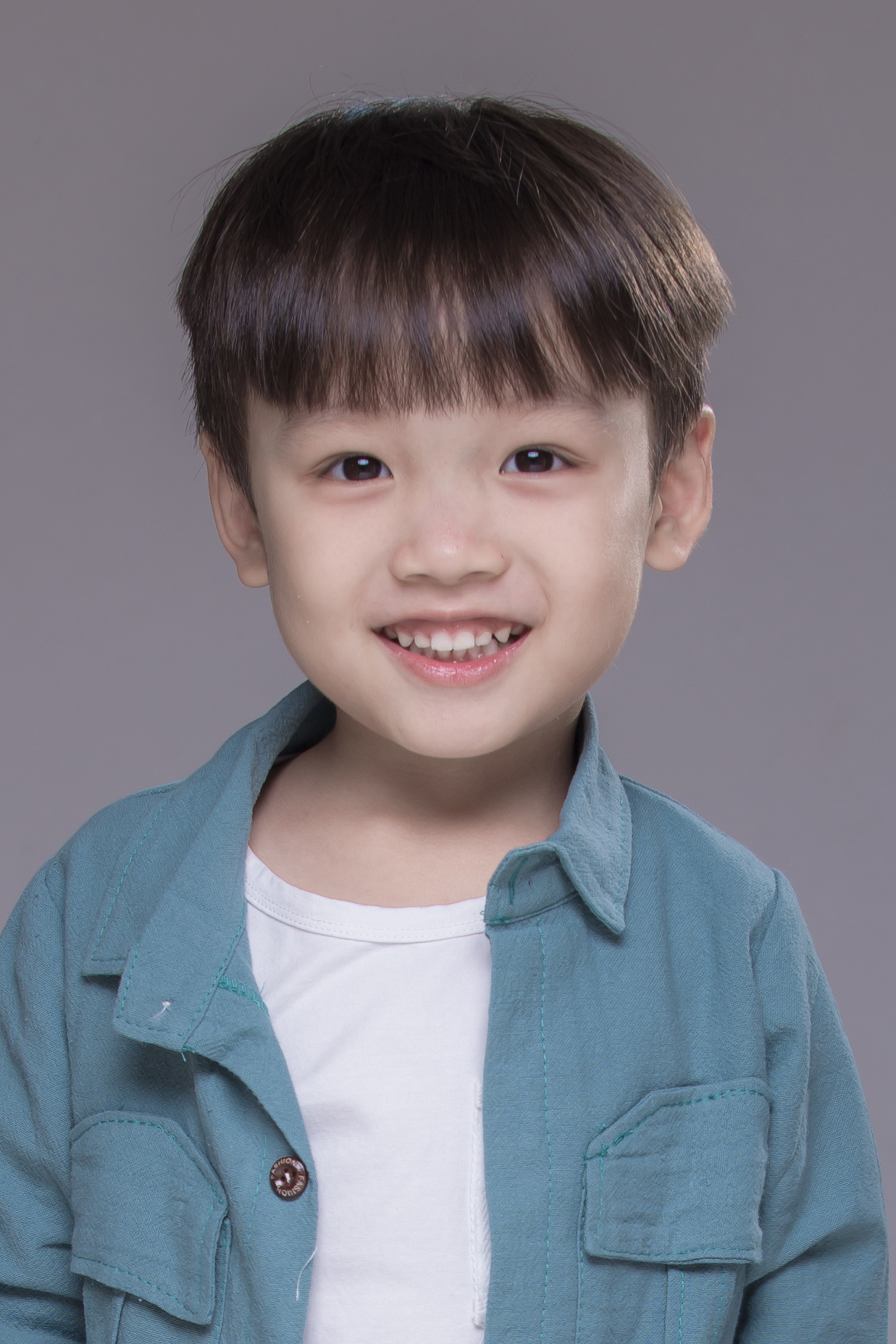  p data-id="gnbifitqod">陈俊宇,中国内地影视男演员,童星.