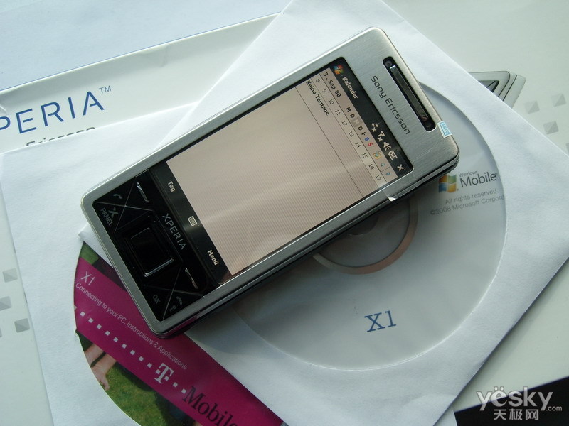 x1,别名:xperia x1)是索尼爱立信公司2008年11月上市的手机产品