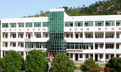  p>黄梅县苦竹乡位于 a href="#" data-lemmaid="709010">大别山 /a>