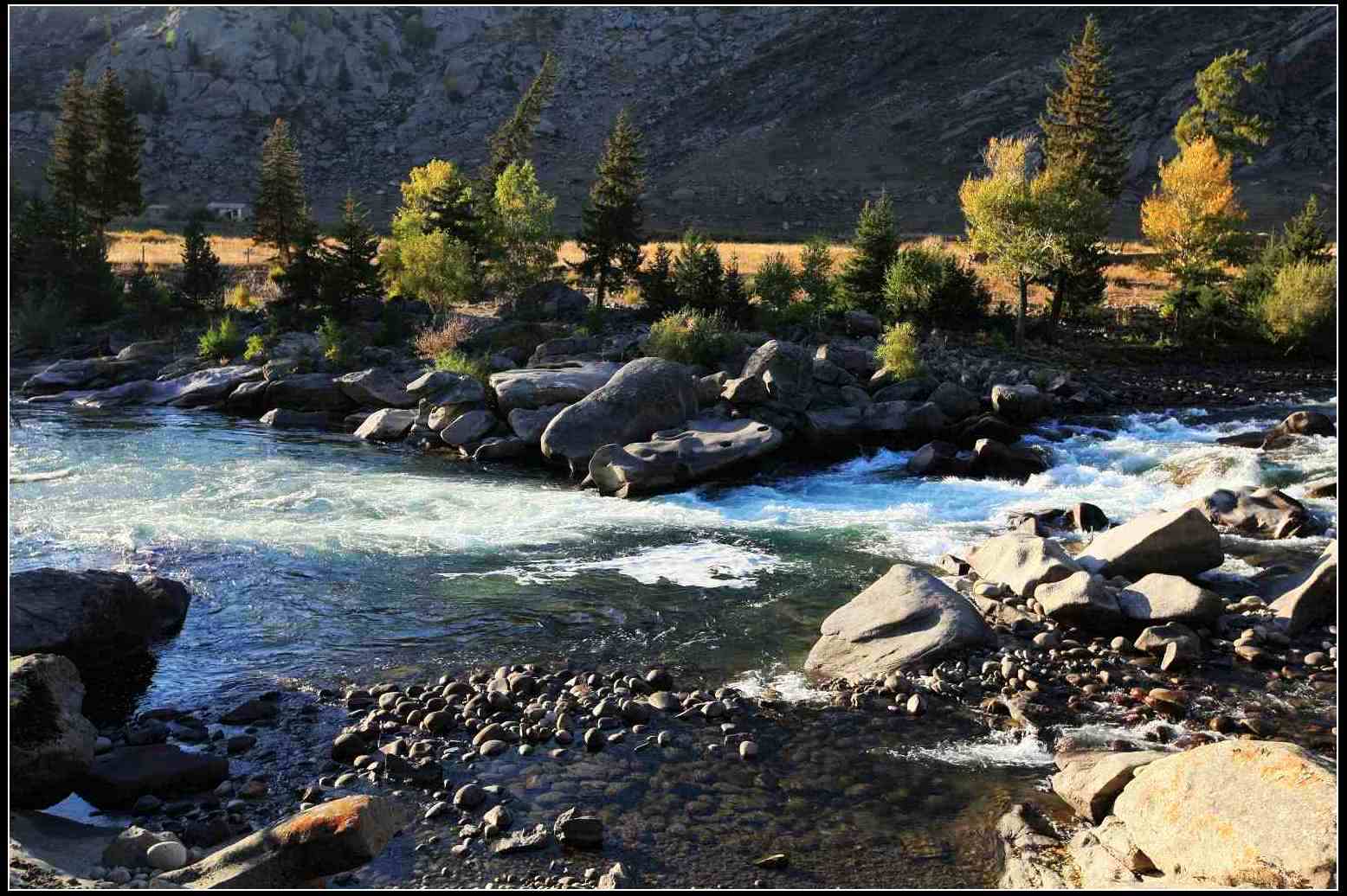 data-lemmaid="150456">鄂毕河 /a>最大的支流,有"银水"之称