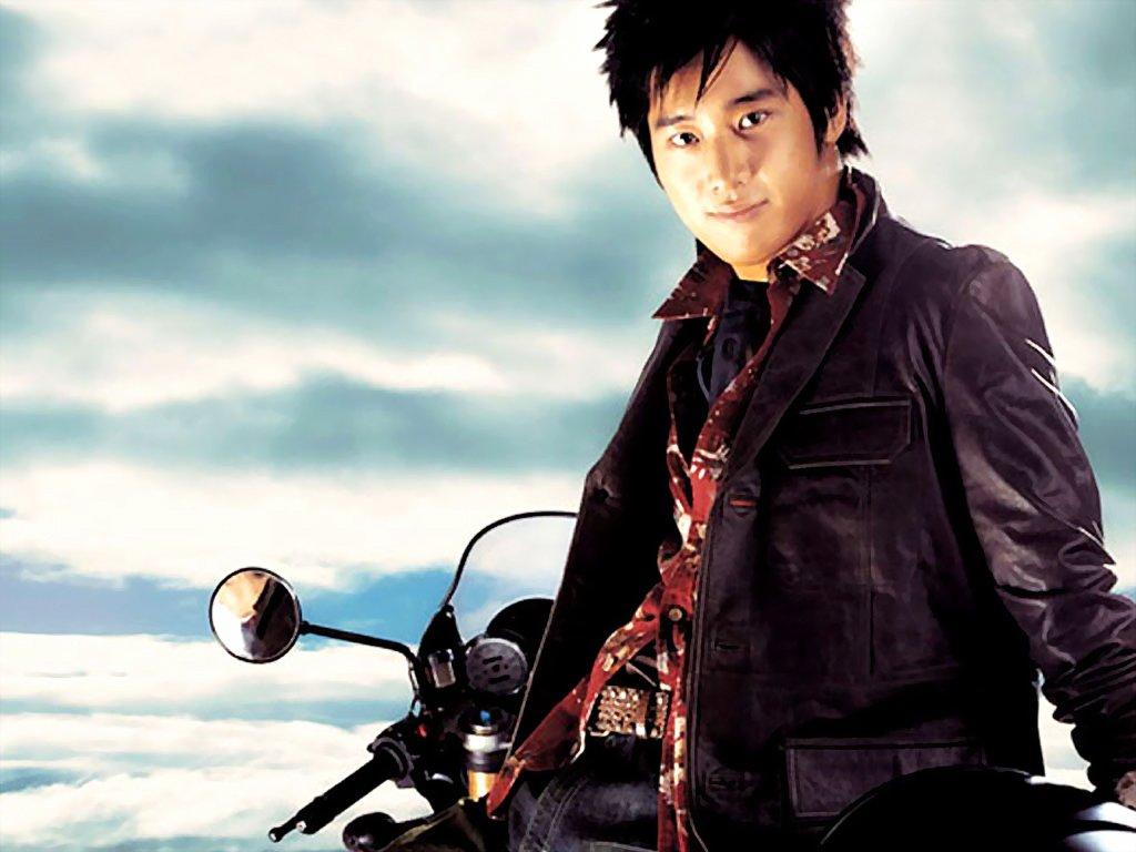  p>李莞(lee wan),本名"金亨洙",韩国男演员.