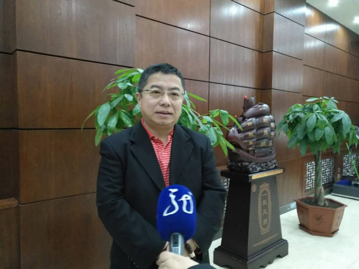 王立群