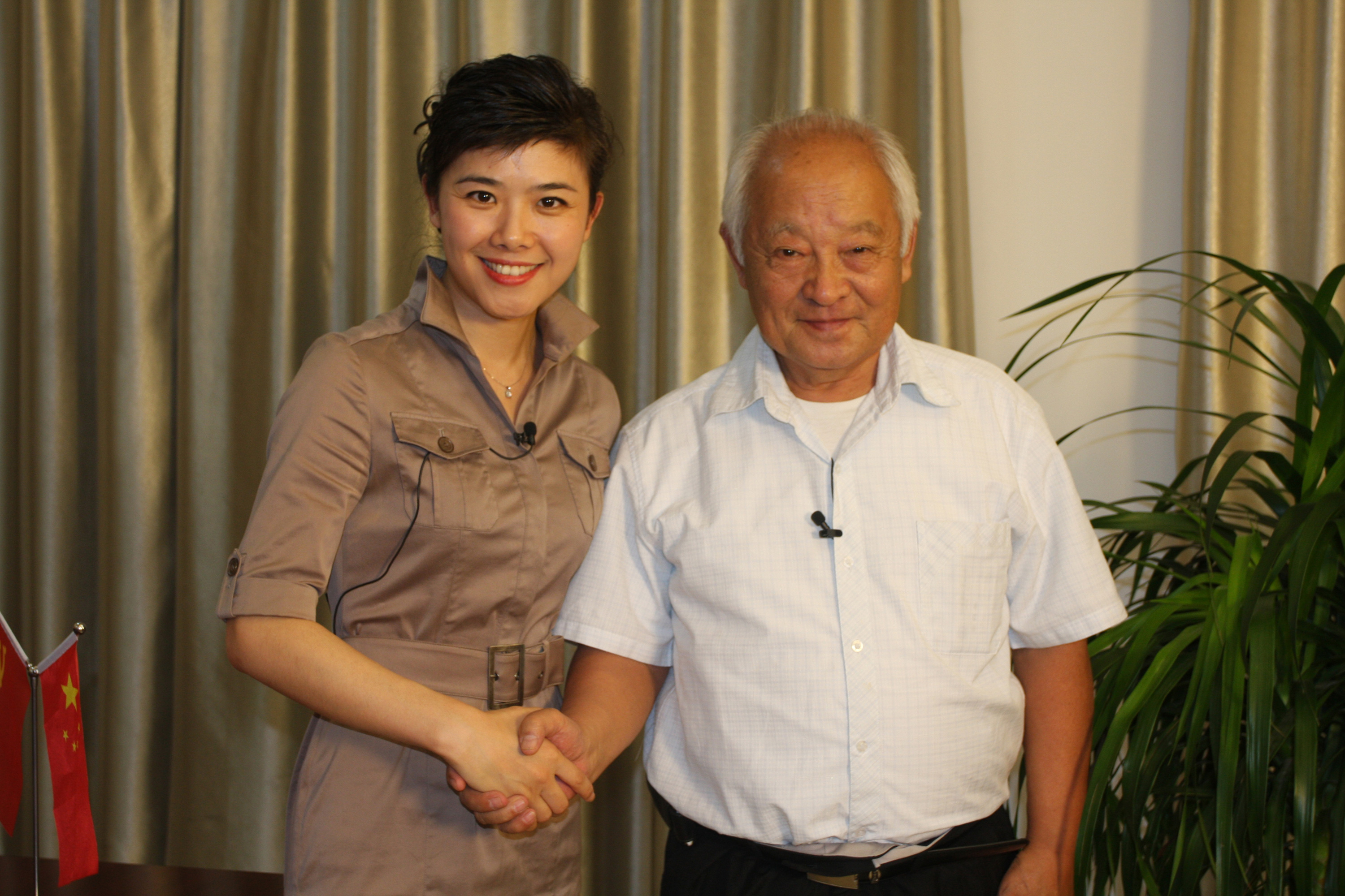闫虹访谈