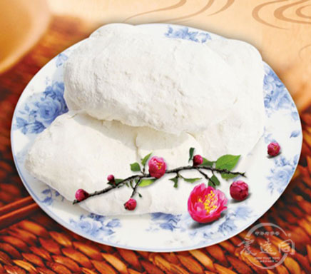  p>雪饺是浙江省湖州市菱湖镇传统的特色小吃,据传已有三百余年历史.