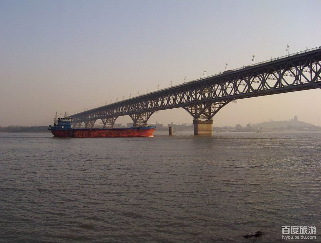 p>南京长江大桥位于 a target="_blank" href="/item/南京市/2207627