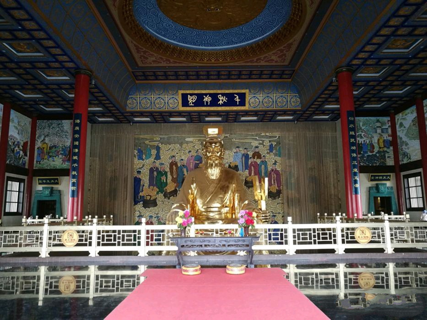  p>大禹文化园,总建筑面积13190平方米,建筑风格为仿汉代建筑,总体