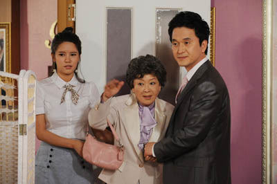  p>《蔷花,红莲》是韩国kbs电视台于2009年4月20日播出的日日家庭剧