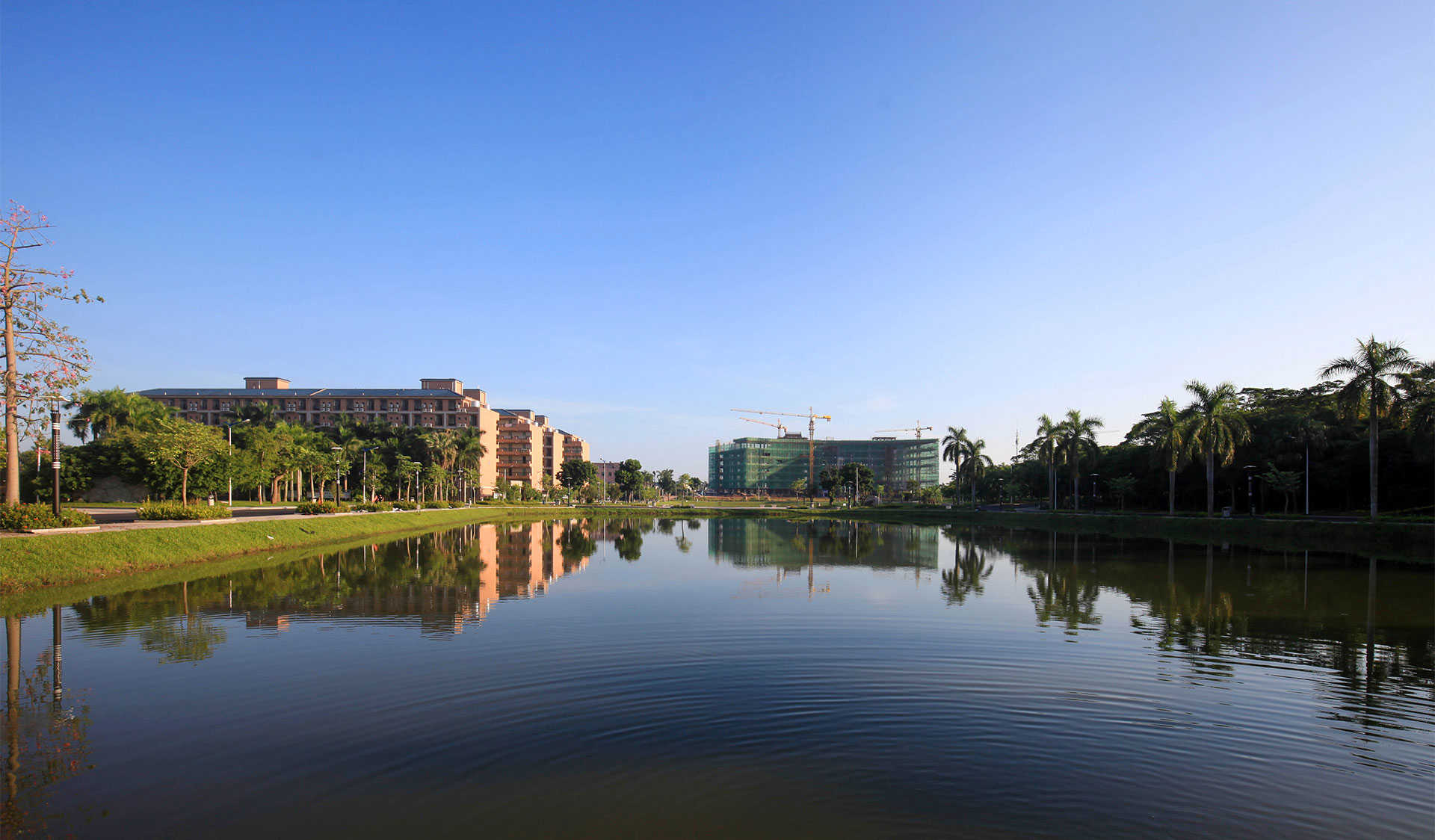 文理职业学院位于广东省湛江市 a target="_blank" href="/item/廉江