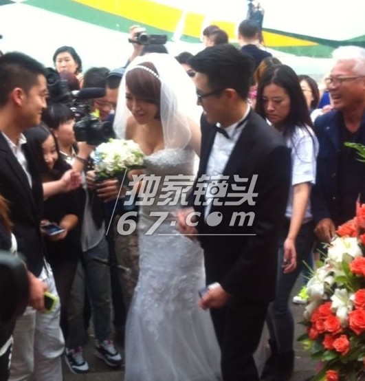 金池老公孙健文是台湾人,比金池大11岁