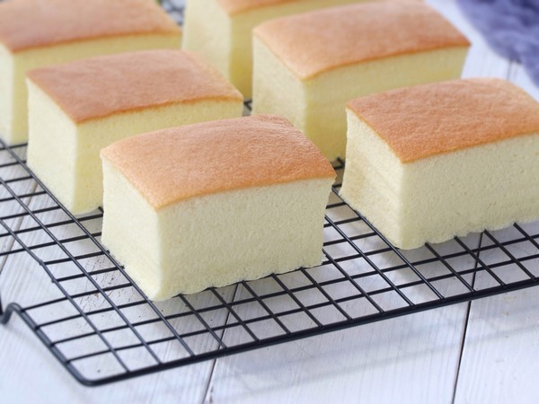  p>原味酸奶蛋糕是一道美食,制作原料主要有鸡蛋,砂糖, a target="