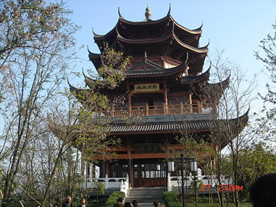  p data-id="gnwswdwksu">这里有四个十六柱,分别位于:瑞安市碧山镇江