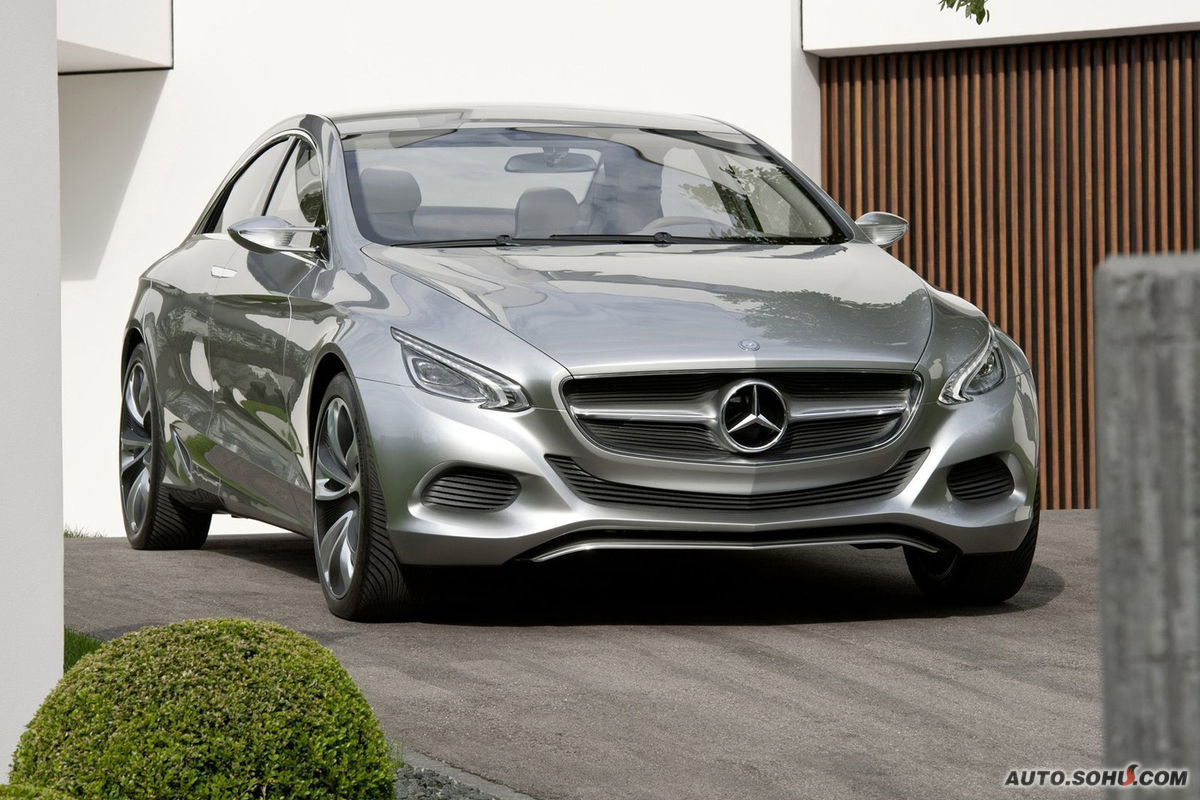  p>全新奔驰f800概念车外形极具动感,科技感十足,整车的造型体现出了