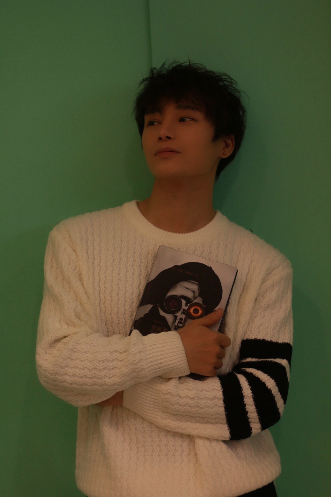 陈一天,1997年4月20日出生于山东,后移居广东,中国内地男演员,歌手