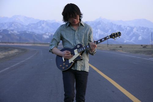 >马条,2月23日出生于新疆维吾尔自治区克拉玛依市,中国内地民谣男歌手