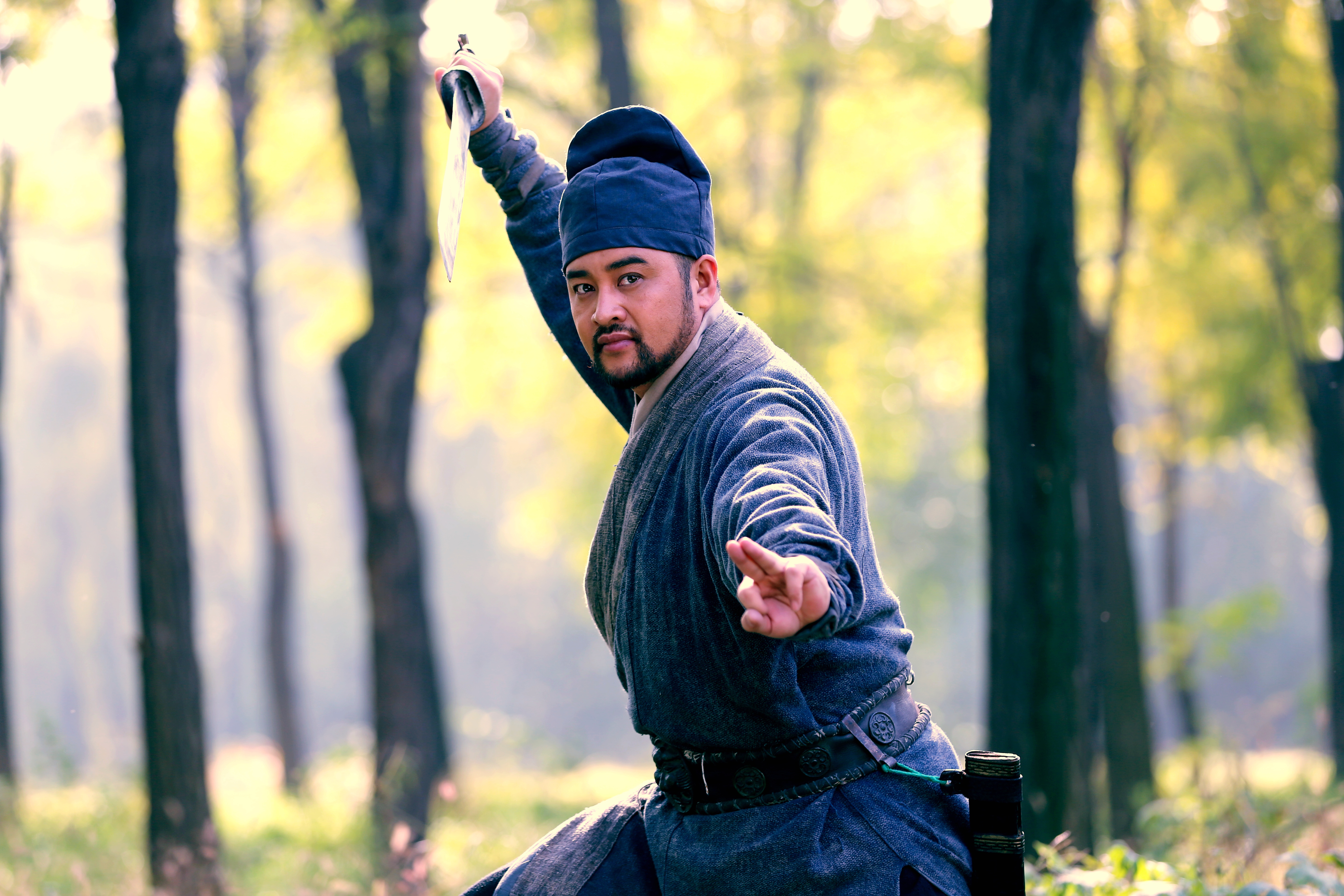 年3月15日出生于黑龙江省五常市,毕业于北京电影学院,中国内地男演员