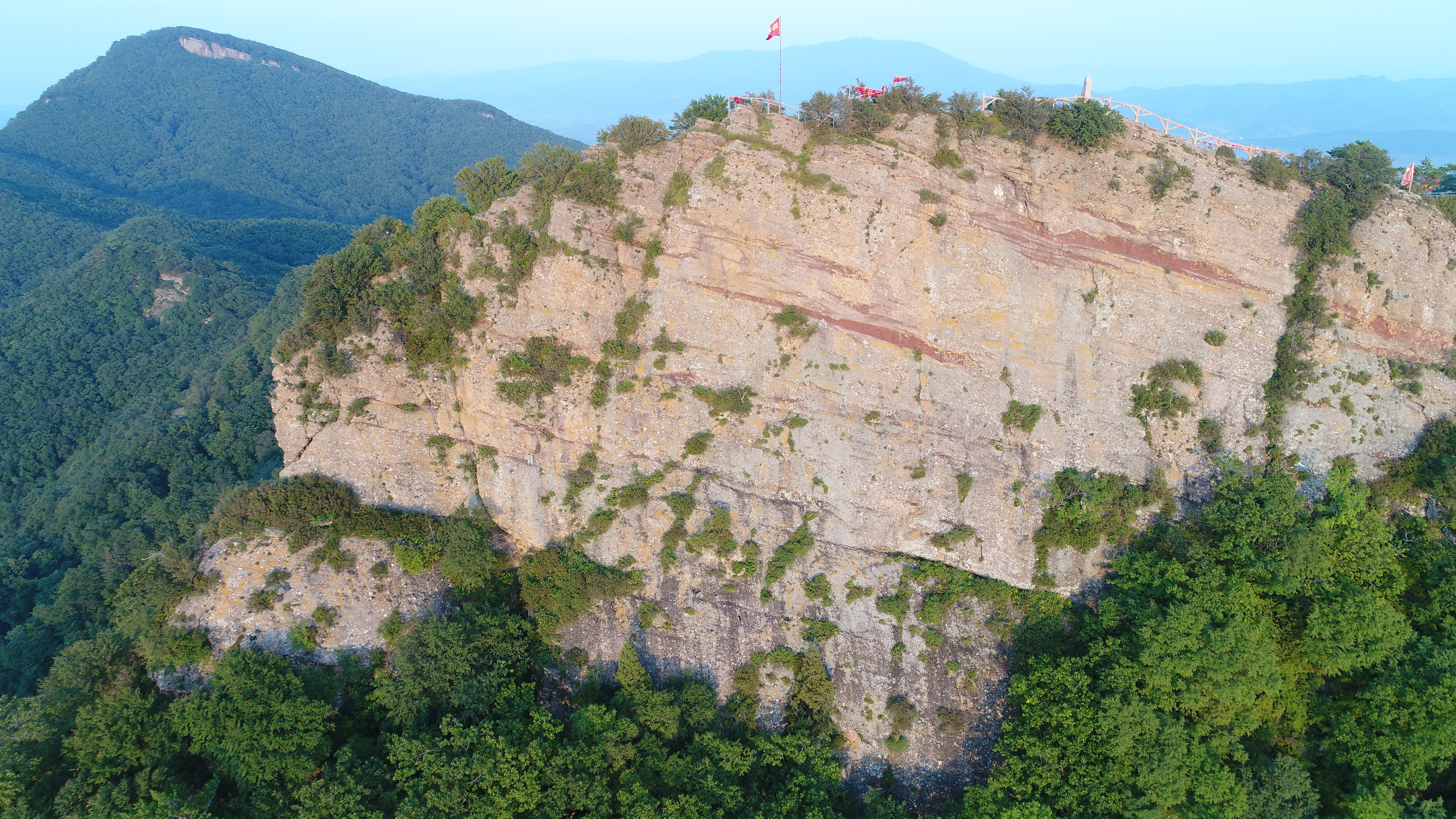 鸡冠山国家森林公园