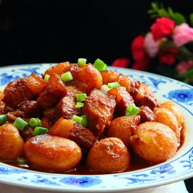 csztpf">土豆炖肉丸是一道美食,主料有 土豆,做法简单,为家常菜 /p>