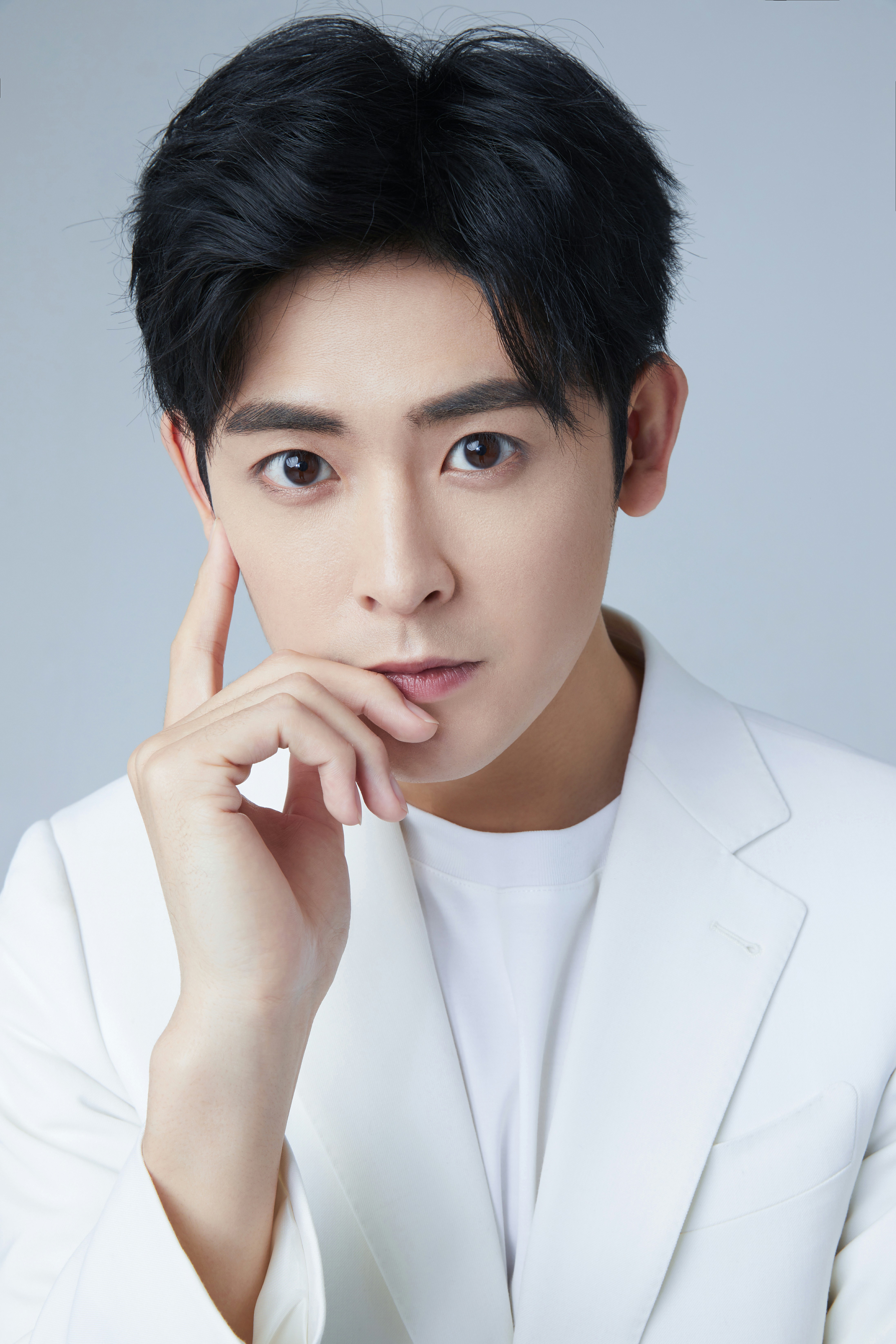  p>李欣泽,1990年7月6日出生于山西省临汾市,中国内地男演员,歌手