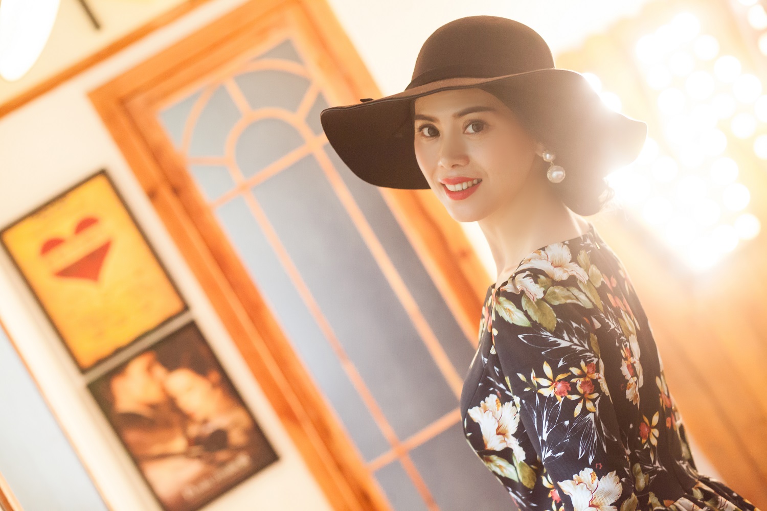  p>蓝蕊,1月21日生于重庆开州,毕业于四川音乐学院,歌手.