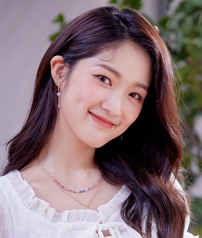 kim hye yoon) /i>,1996年11月10日出生于韩国京畿道城南市