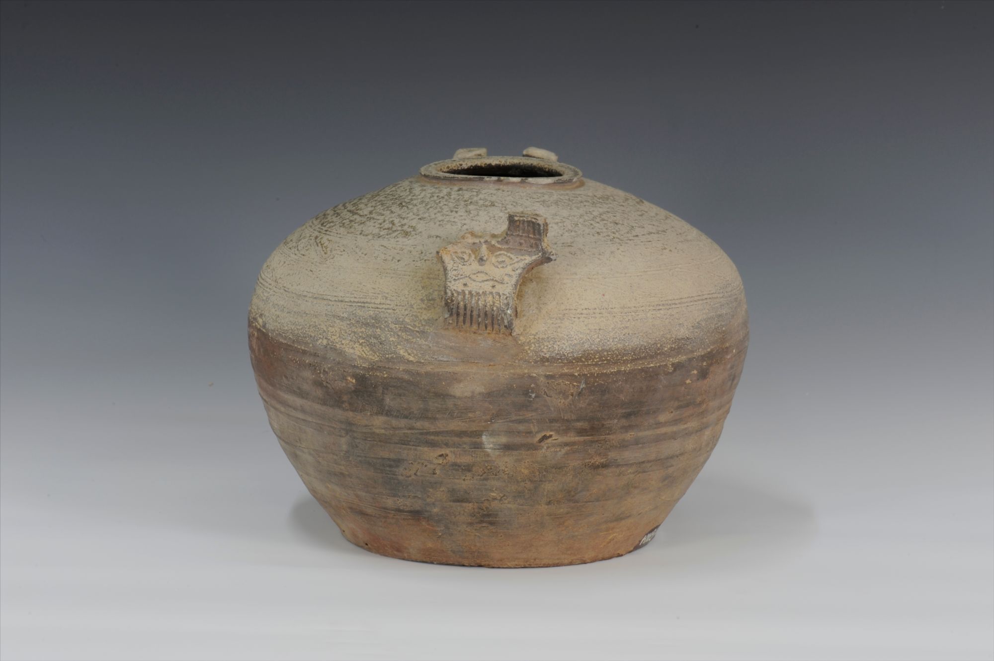 汉代青釉兽耳瓷瓿