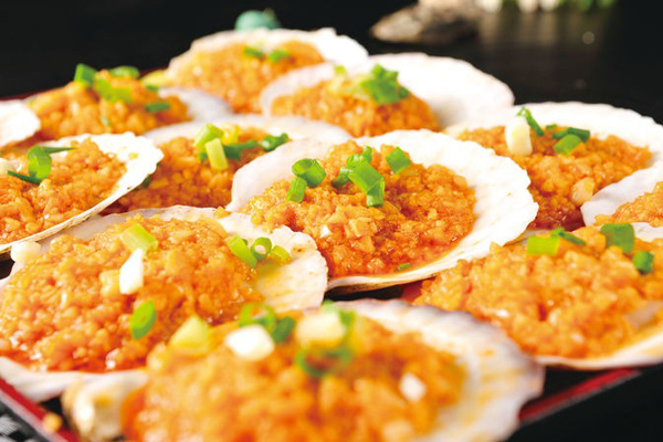 风味蒜茸烤扇贝