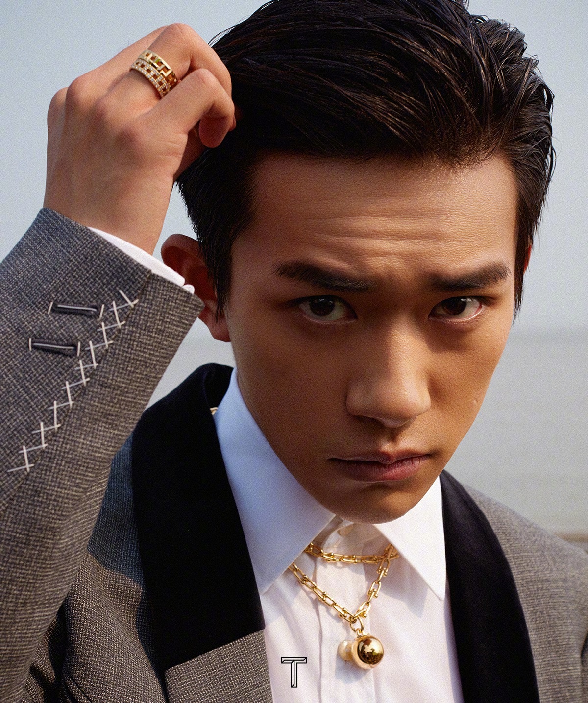  p>易烊千玺,2000年11月28日生于湖南怀化,中国内地男演员,歌手,舞者