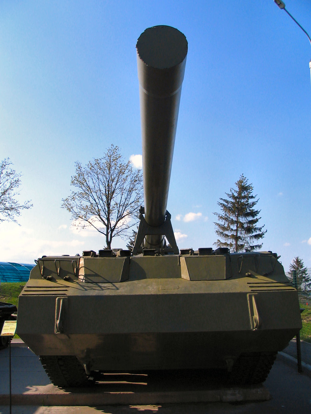  p>2s7式自行榴弹炮(英文:2s7 self propelled gun,绰号:pion,译文