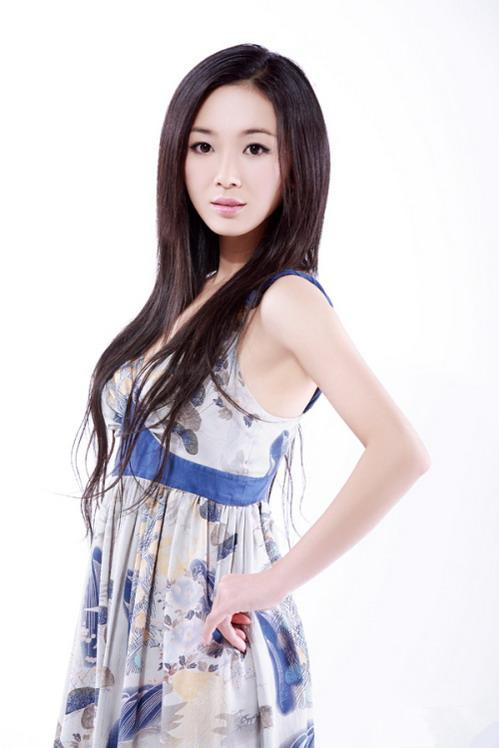  p>章雯淇,1981年4月3日出生于中国浙江省,中国大陆影视女演员,毕业于