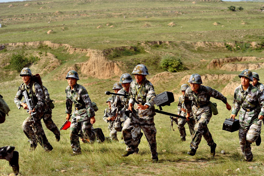 href="/item/枪械/15832" data-lemmaid="15832">枪械 /a>和团炮两大