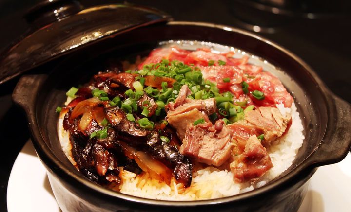 马蹄咸菜肉饼煲仔饭