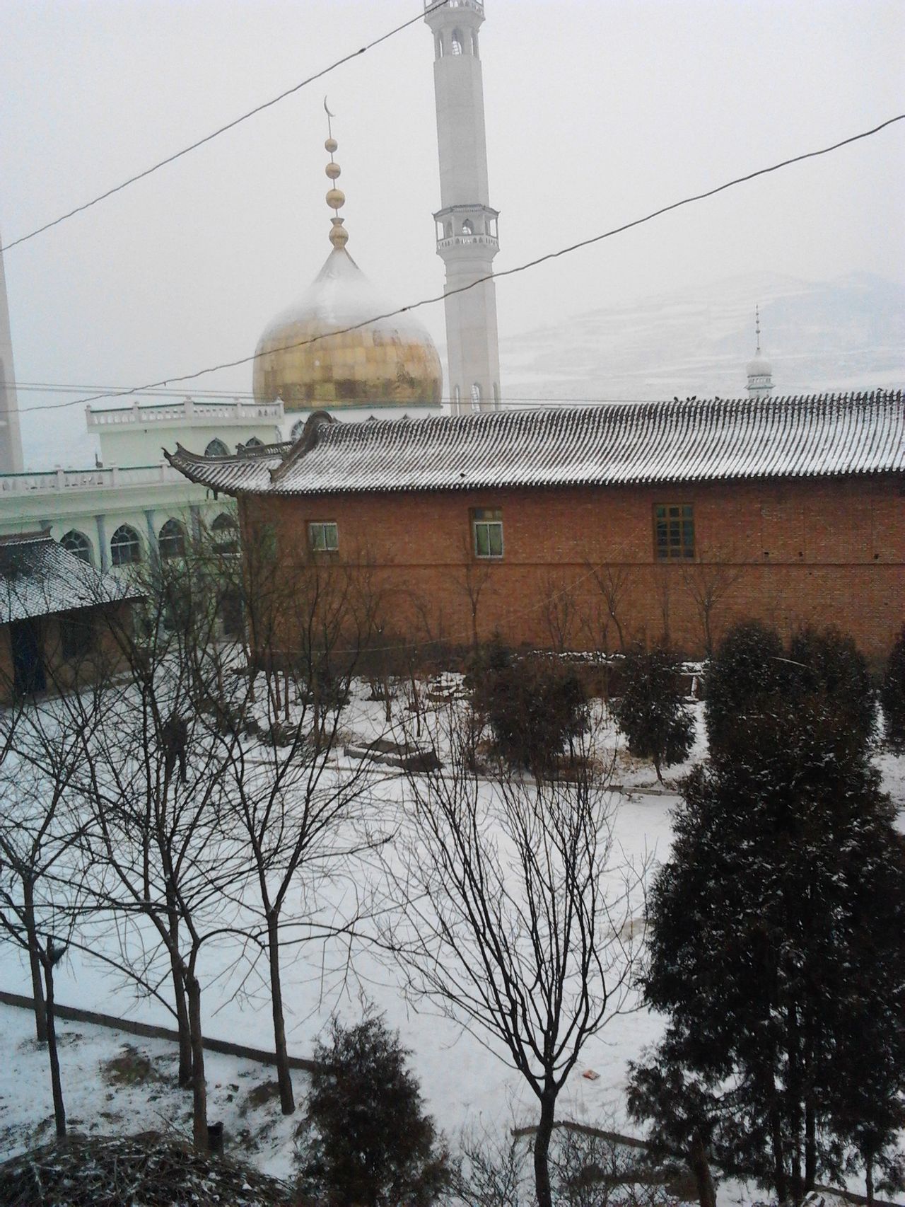 积石山县癿藏清真大寺