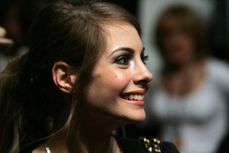  p>薇拉·贺兰德 i>(willa holland) /i>,1991年6月18日出生于美国加