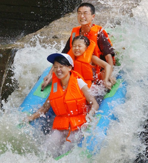  p>碧水滩漂流位于飞来峡大坝以西12公里的 a target="_blank" href="