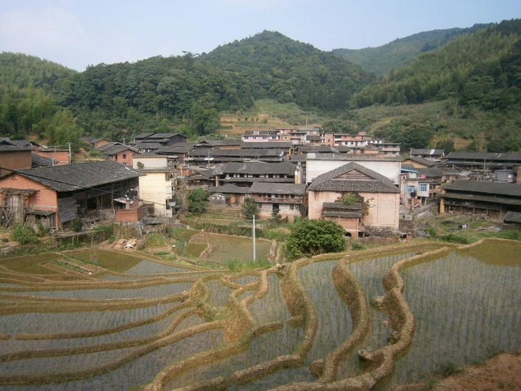 q3md">尤山村是位于 a target="_blank" href="/item/赤门乡/2220725"