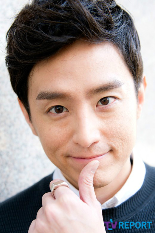  p>权律(      )1982年6月29日出生于韩国,韩国男演员.