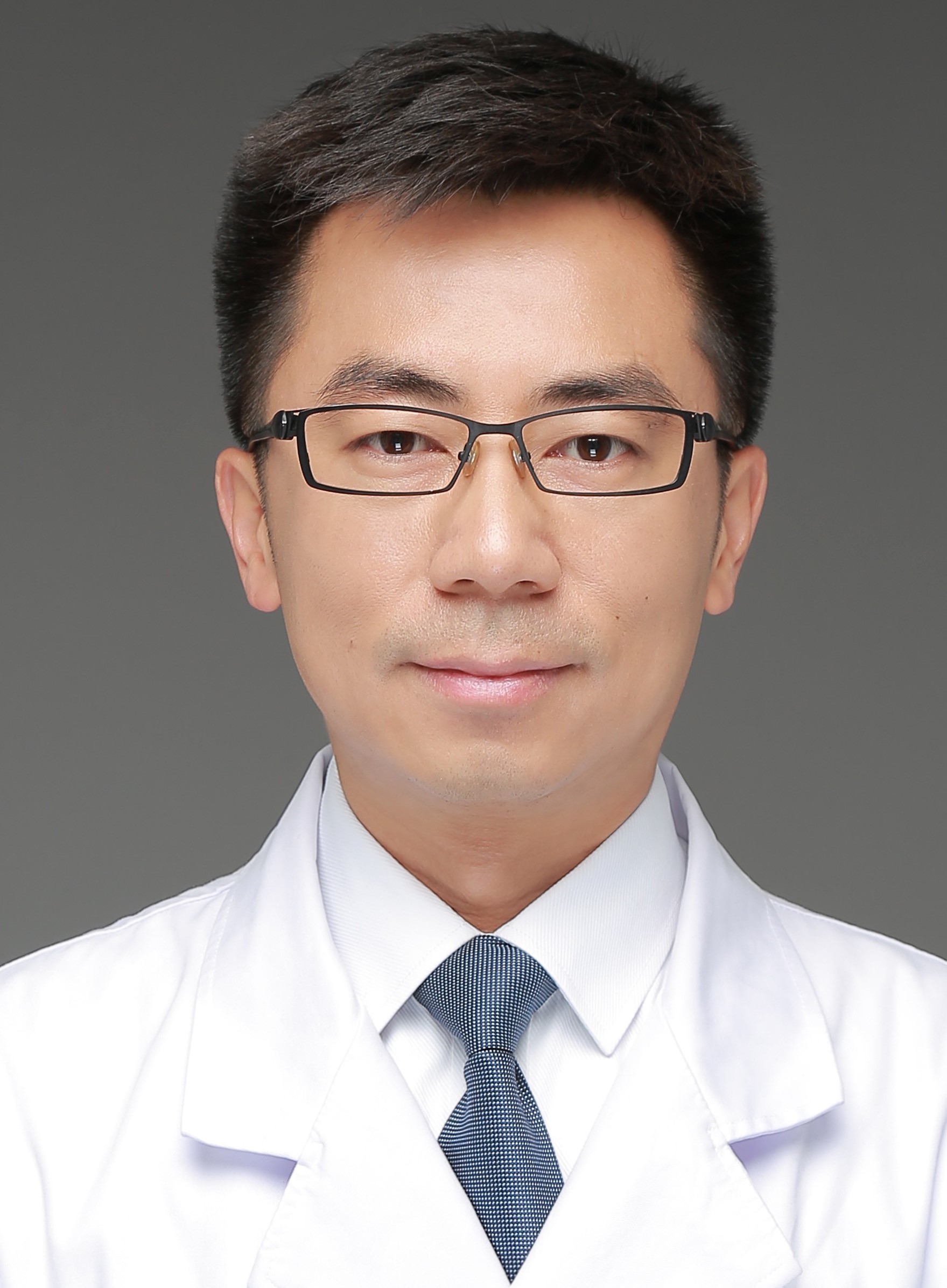  p data-id="t7iktmktp7bl">万钧 ,医学博士,主任医师,副教授,硕士