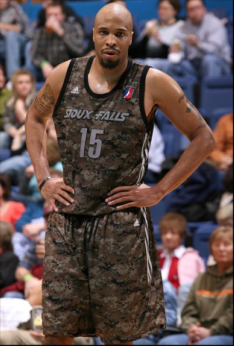  p>卡斯布·鲍威尔(kasib powell)出生在美国 a href="#" data-lemma