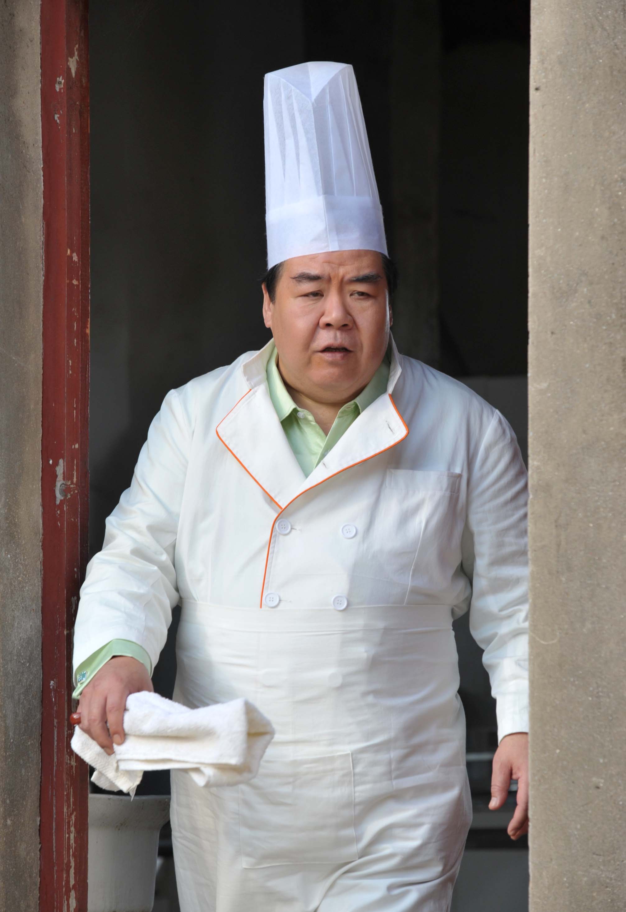  p>郑则仕(kent cheng),1951年5月22日出生于广东省汕头市潮阳区,中国