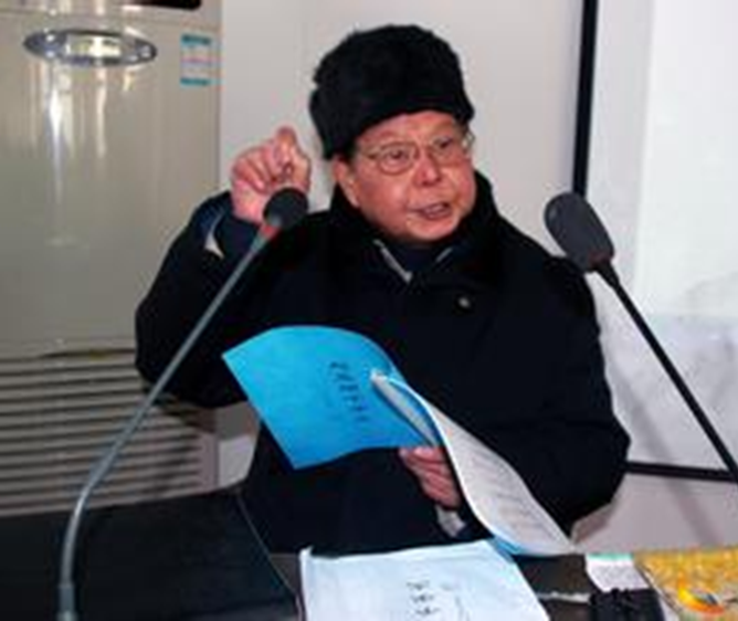  p>胡在田,1938年生,湖北孝昌县小河镇人.幼年随父学习书法绘画.