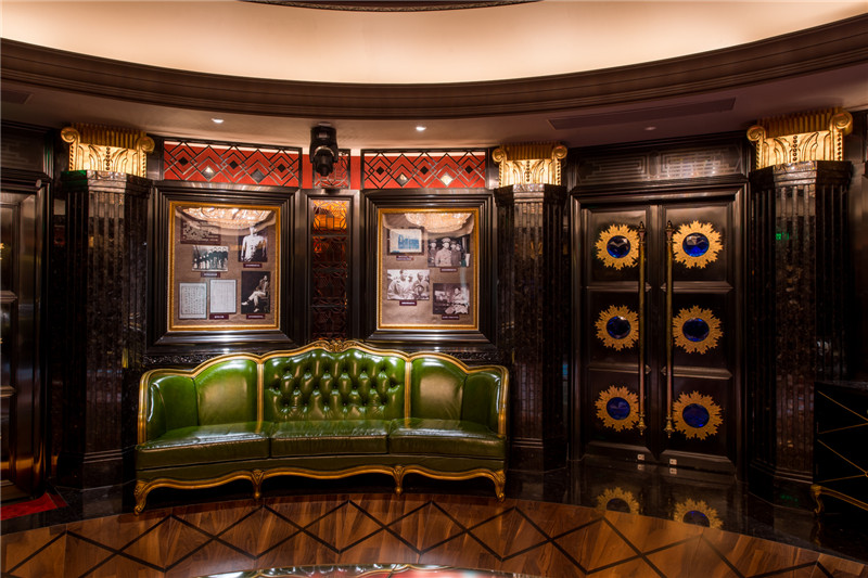 全称"百乐门大饭店舞厅",占地面积2550平方米