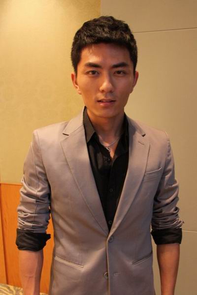  p>张宁江,1984年8月25日出生于浙江省嘉兴市平湖市,中国内地男演员