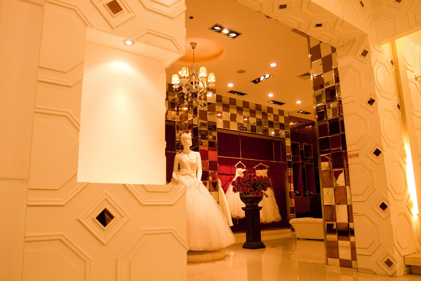 荆州巴黎婚纱摄影机构