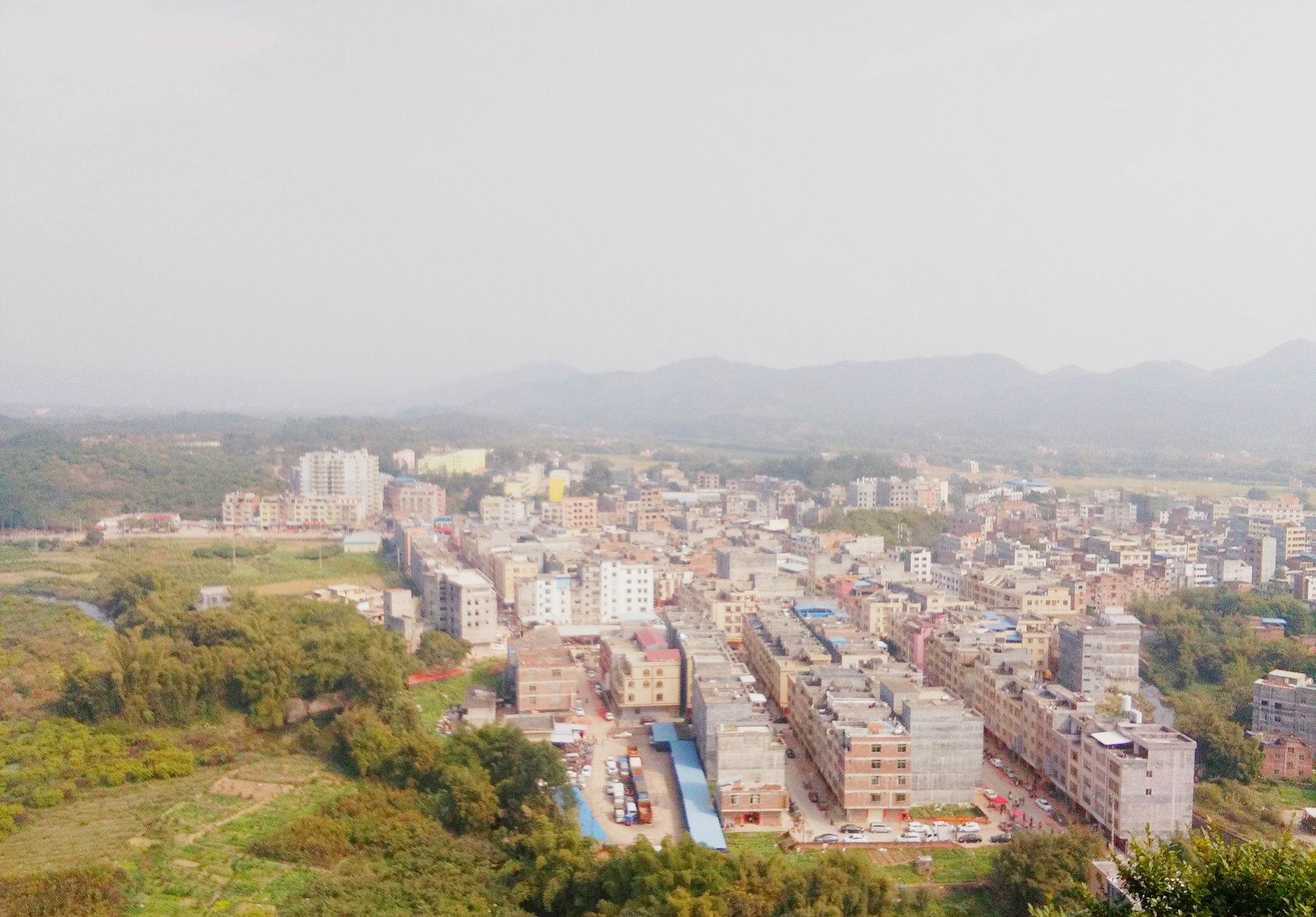  p>石桥镇隶属 a target="_blank" href="/item/广西壮族自治区