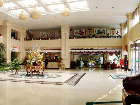  p data-id="gnhec9jybf">安阳市中原宾馆位于繁华市区解放大道中段