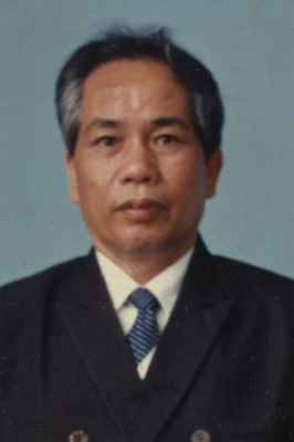  p>黄明强,男,潮剧生角.广东省汕头市潮阳区河溪镇桑田乡人.