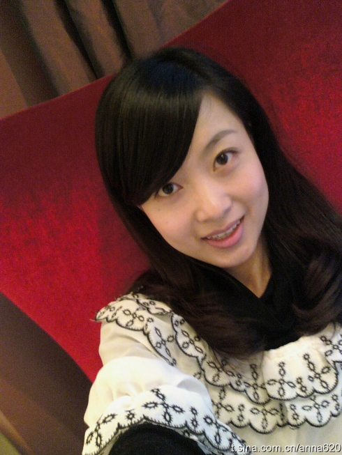 段乃心是中国内地的主持人,女演员